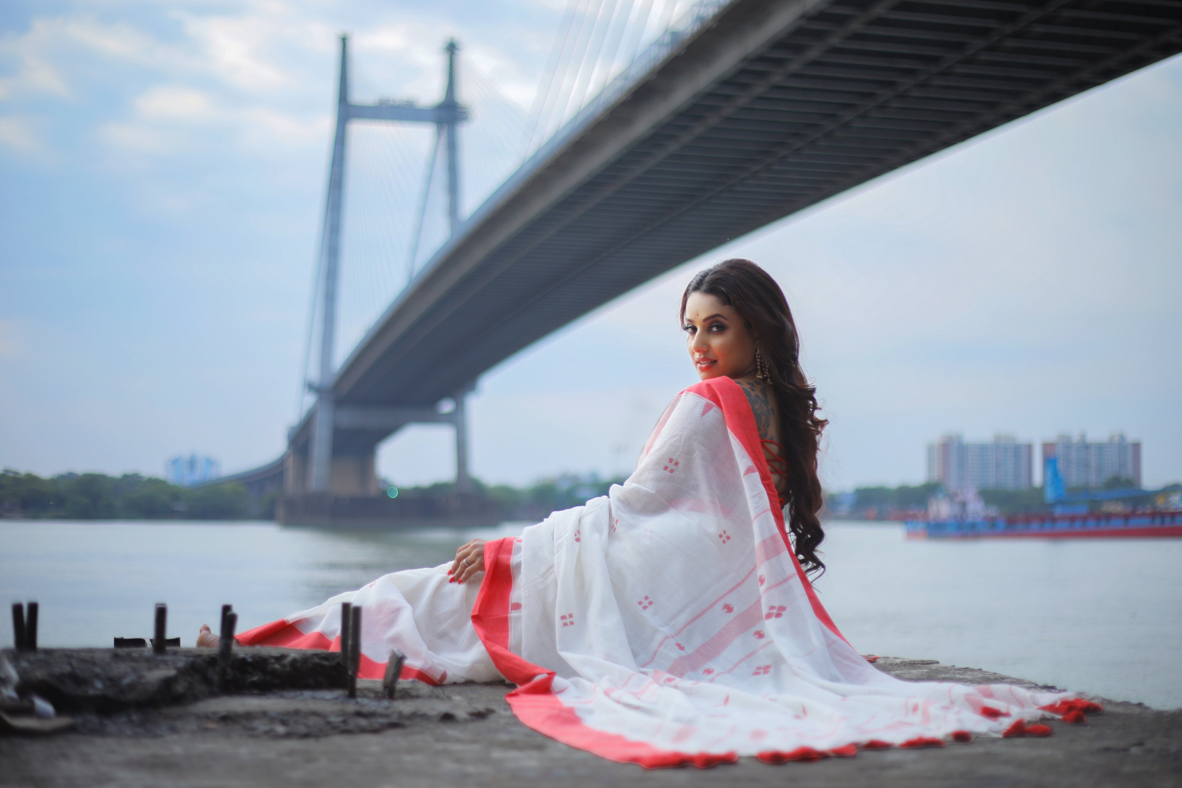 White Mulmul Cotton Handwoven Saree with Crimson Red Border