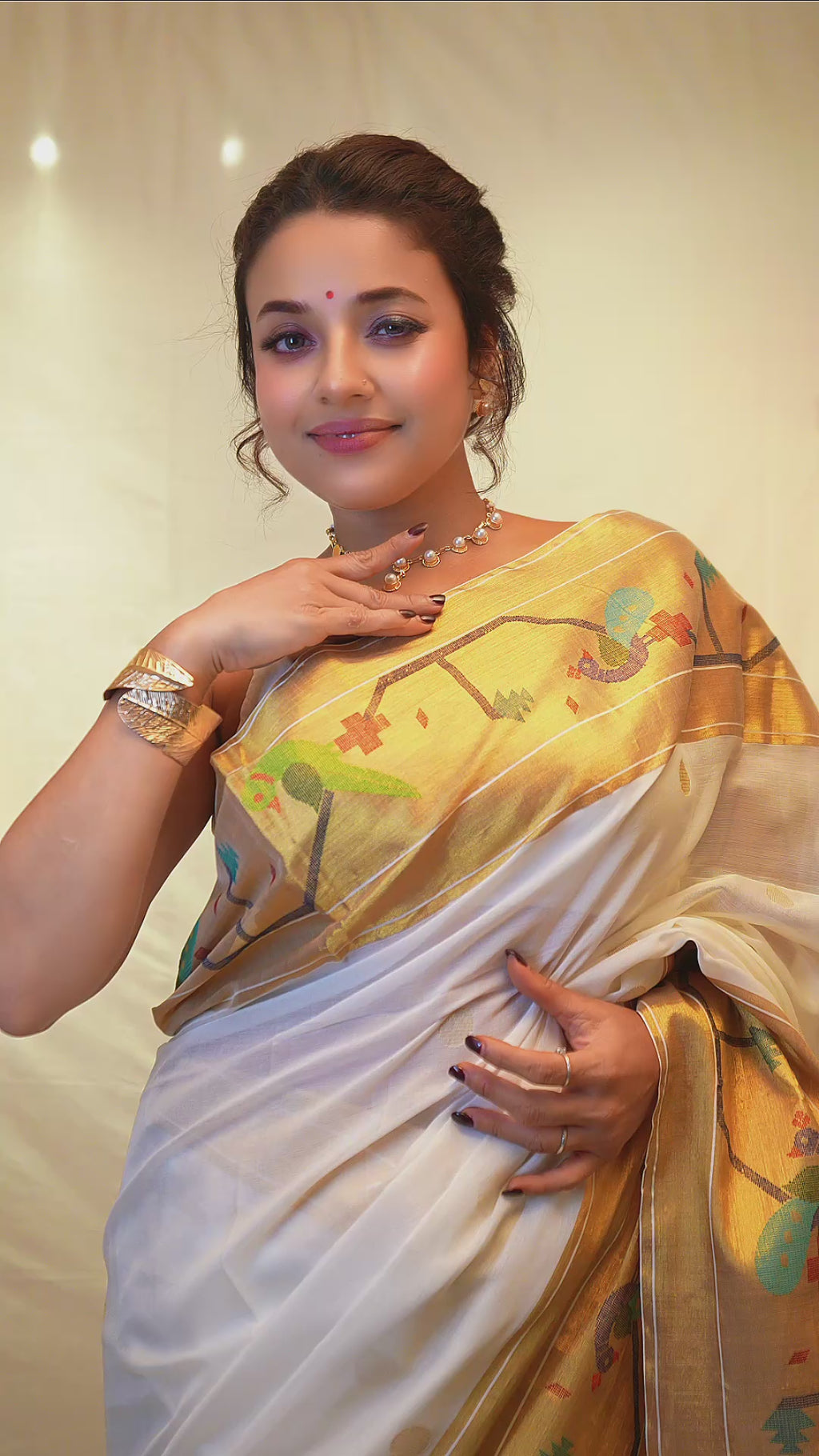 Authentic Handloom Paithani Saree with Handloom Mark